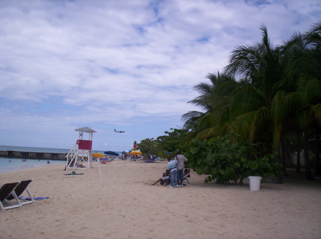 Dr Cave Jet landing