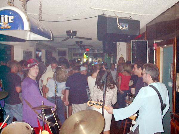 utb8crowd